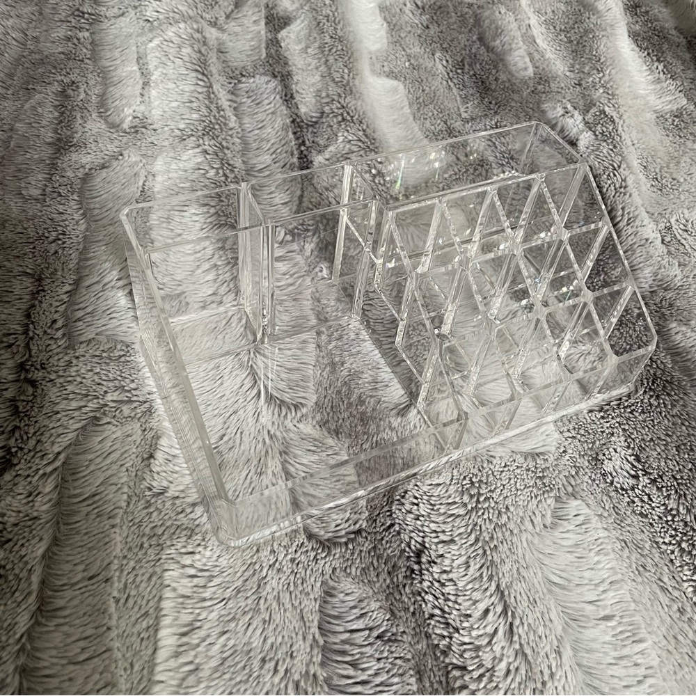 Acrylic make-up storage